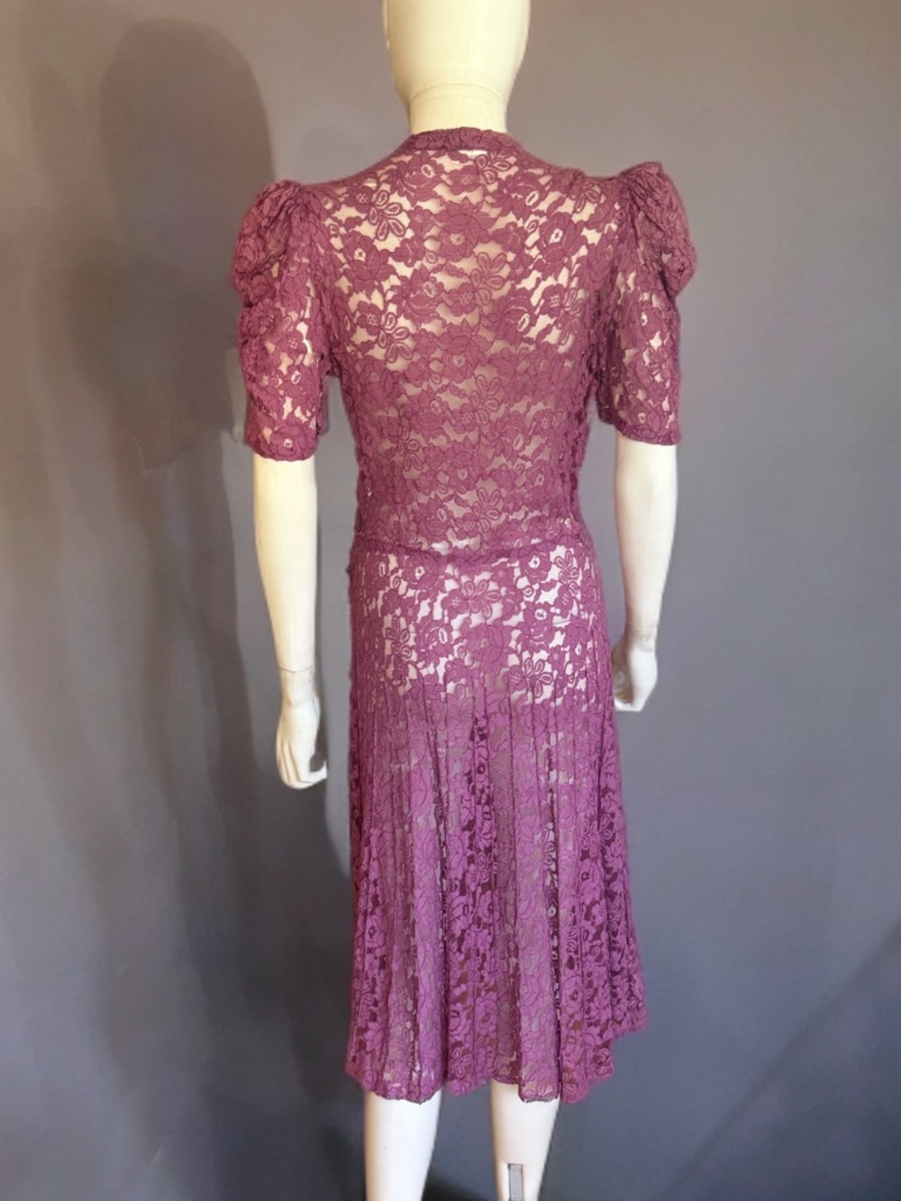 Vintage 1940s Rasperry Sherbet Lace Day Dress - Picture 7 of 9